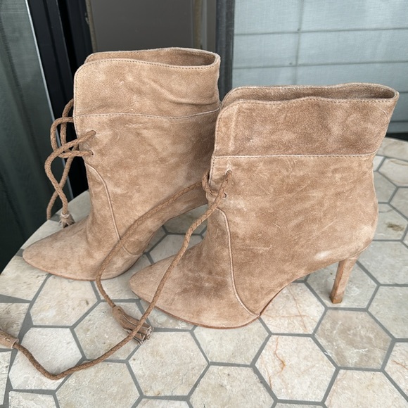 Boots - Picture 2 of 3